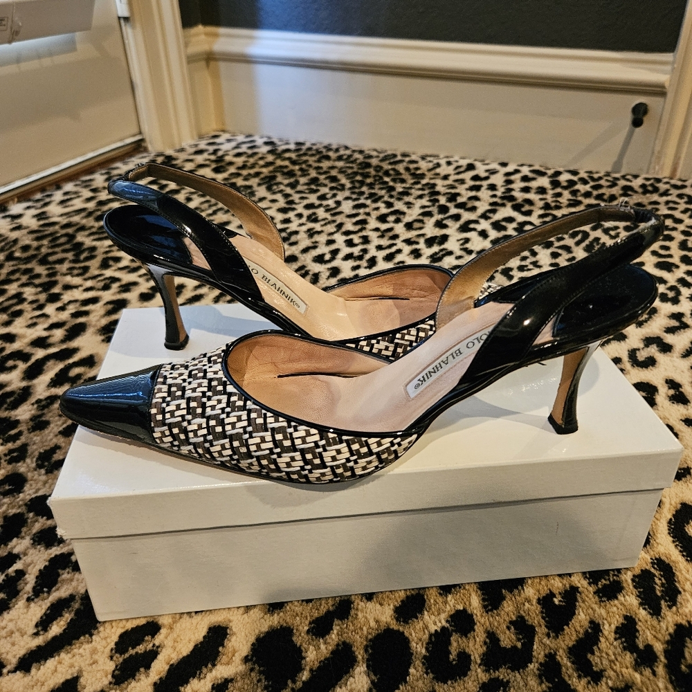 Manolo Blahnik Black & White Woven Spectator Slingbacks SZ 39 1/2